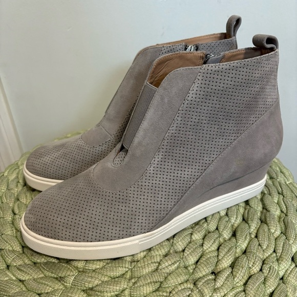 NWOT LINEA Paolo Felicia Gray Suede Perforated Hidden Wedge Sporty Sneaker - Picture 1 of 9